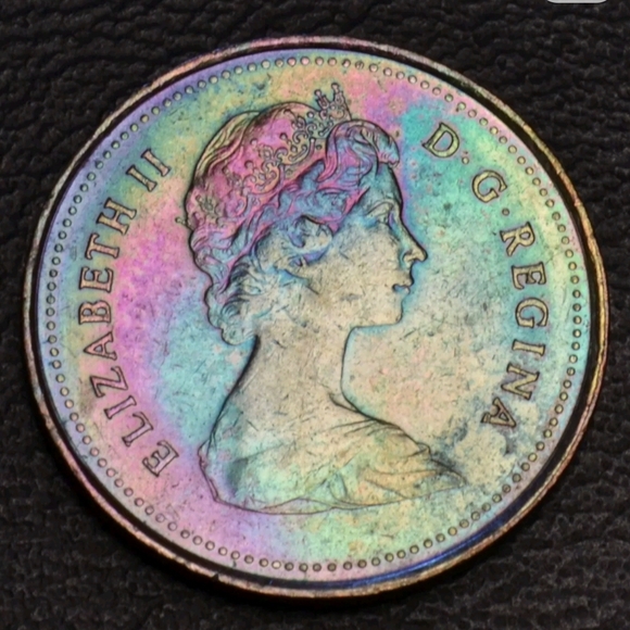 Toned 1981 Canadian Sent with Queen Elizabeth II - Picture 1 of 2